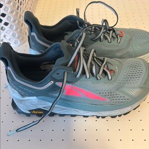 Altra Athletic Shoes Blue and Pink Breathable Design